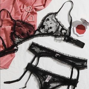 Star Pattern Mesh Garter Lingerie Set